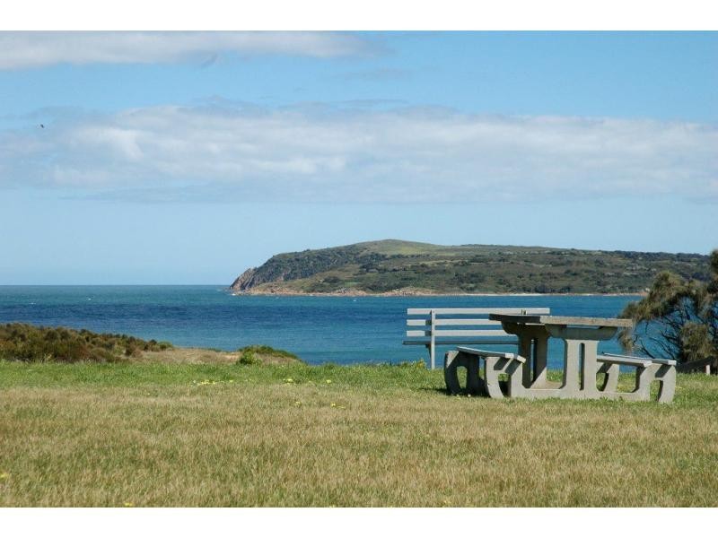 Unit 3/5 Wonthaggi Crescent, San Remo VIC 3925