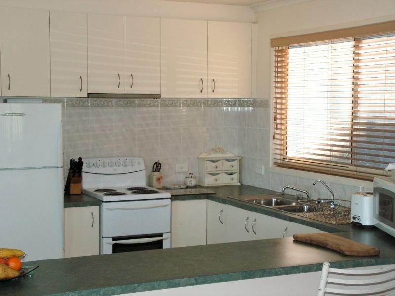 15 Halcyon Avenue, San Remo VIC 3925