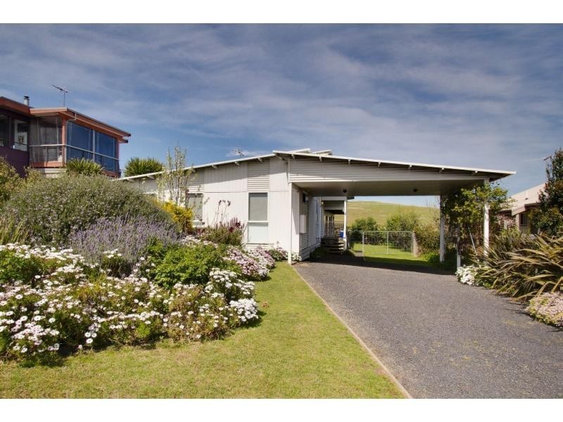 19 Halcyon Avenue, San Remo VIC 3925