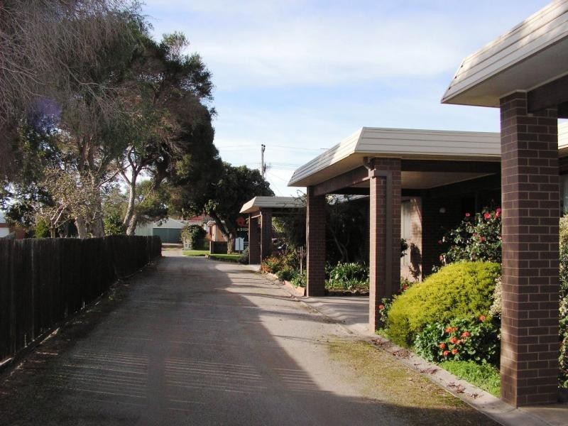Unit 1, 35 Bergin Grove, San Remo VIC 3925