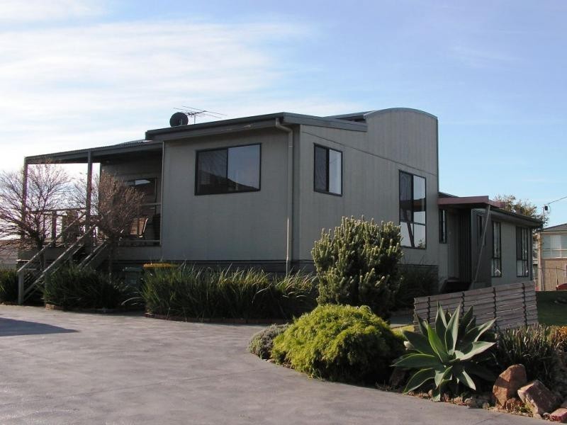 16 Genista Street, San Remo VIC 3925