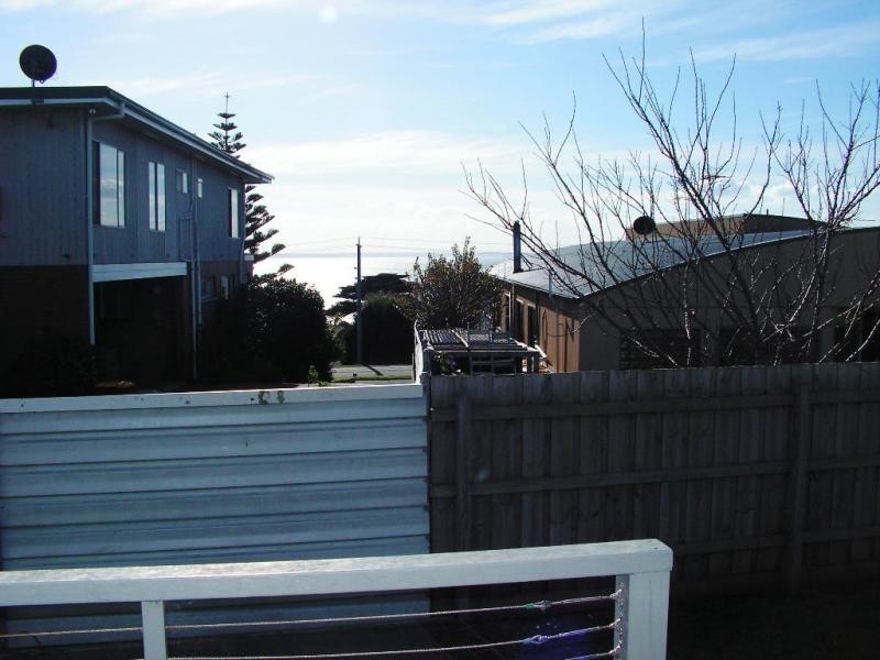 16 Genista Street, San Remo VIC 3925