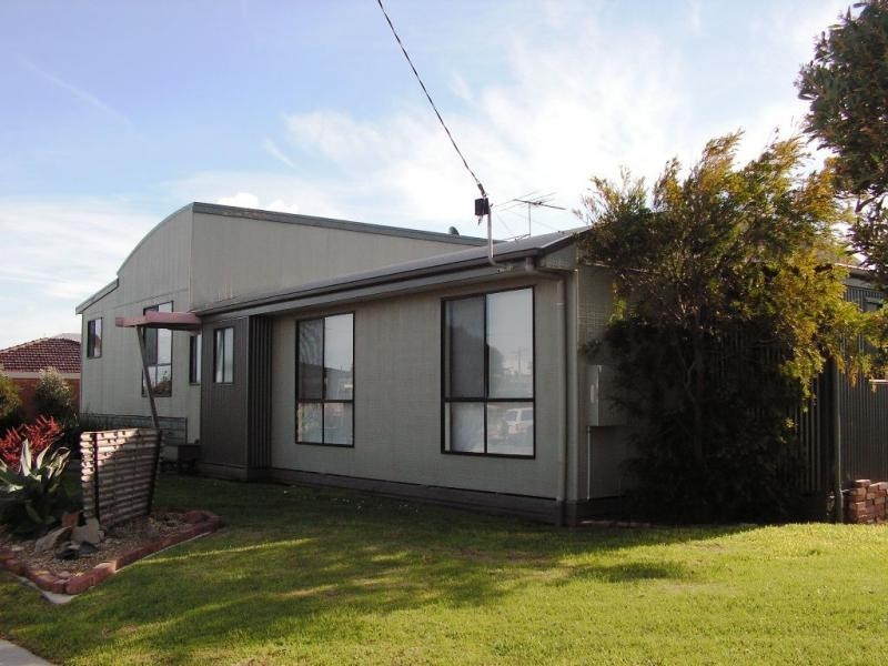 16 Genista Street, San Remo VIC 3925