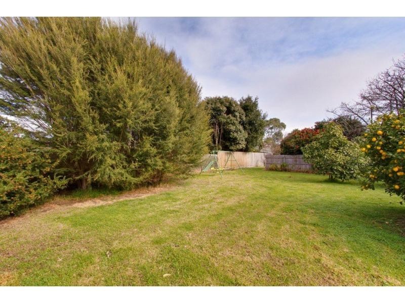 53 School Avenue, Newhaven VIC 3925