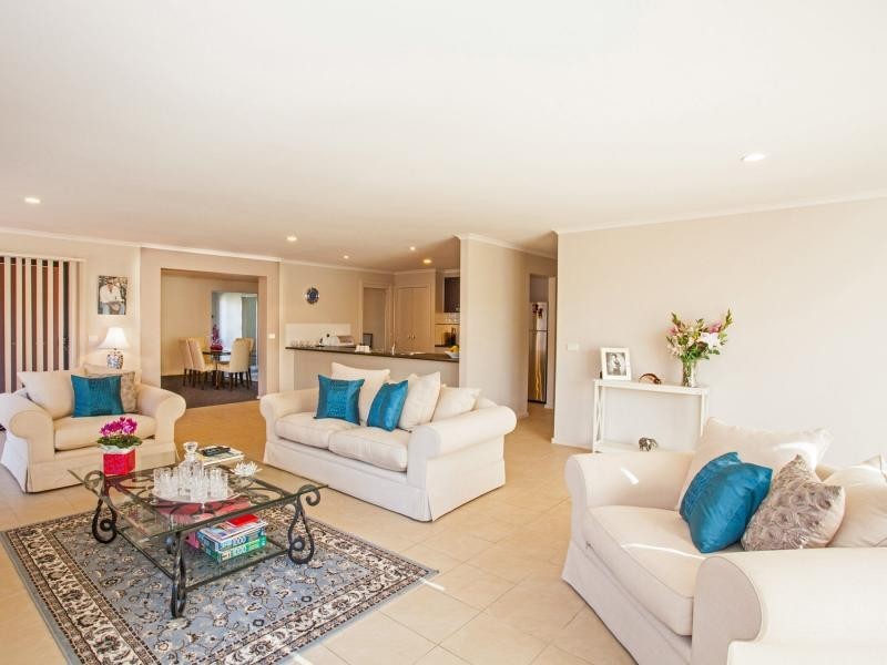 5 Casuarina Court, Cowes VIC 3922