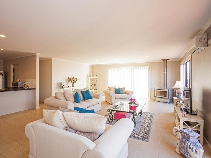 5 Casuarina Court, Cowes VIC 3922