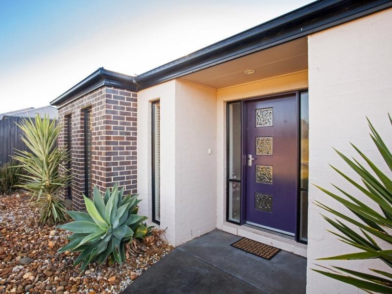 5 Casuarina Court, Cowes VIC 3922