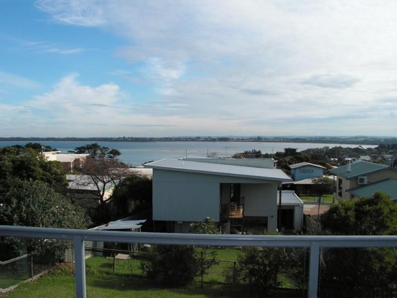 7 The Broadway, San Remo VIC 3925
