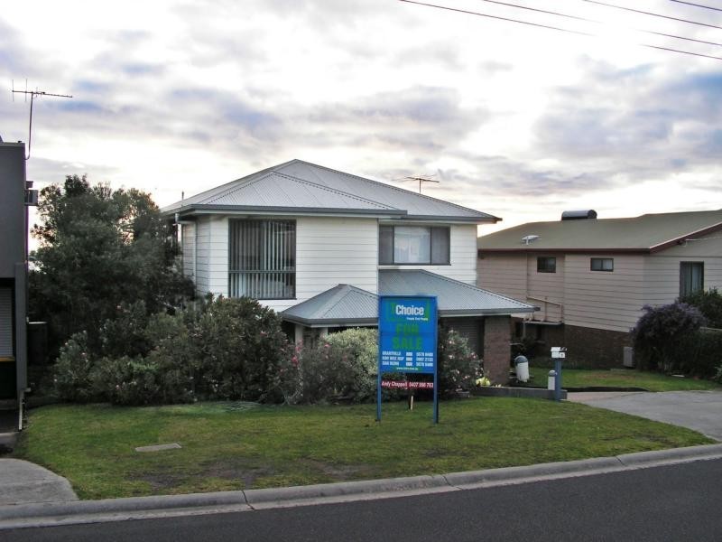 7 The Broadway, San Remo VIC 3925