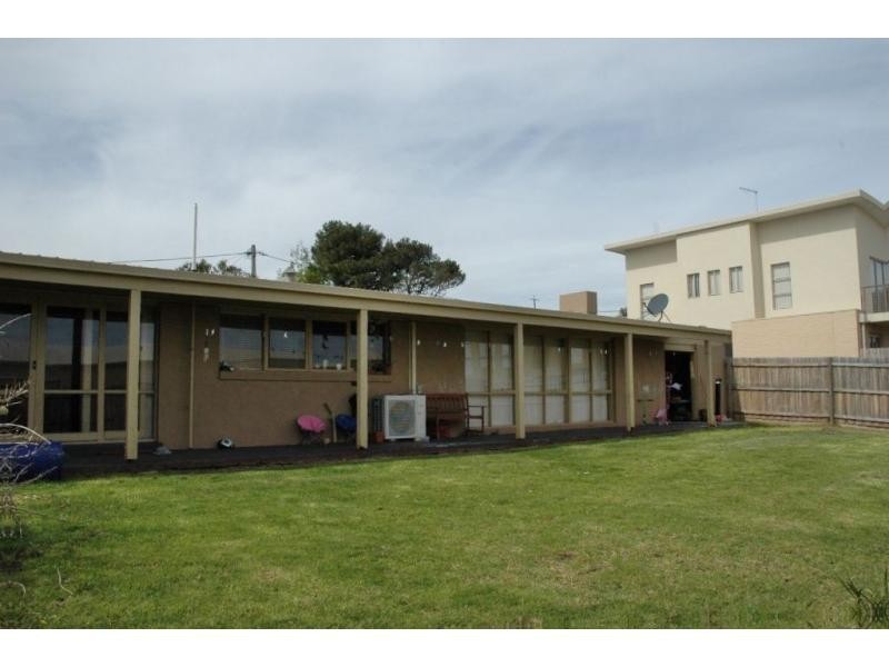 5 Wonthaggi Crescent, San Remo VIC 3925