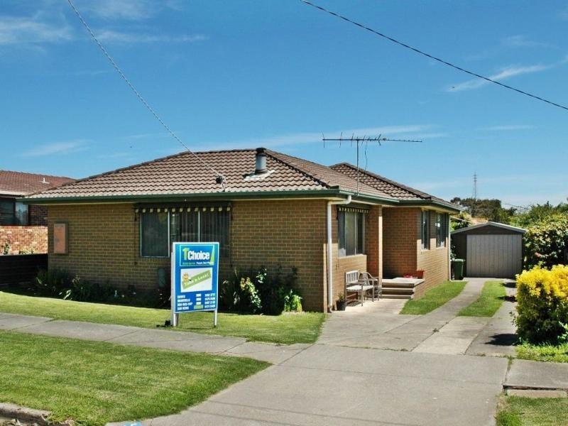 15 Edgar Road, San Remo VIC 3925
