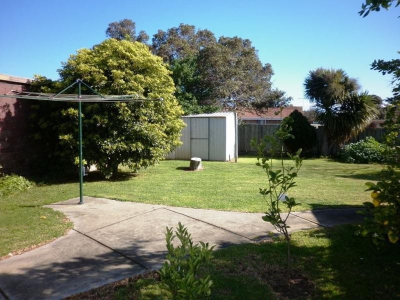 15 Edgar Road, San Remo VIC 3925