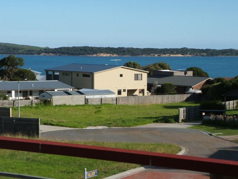 75 Penniwells Drive, San Remo VIC 3925