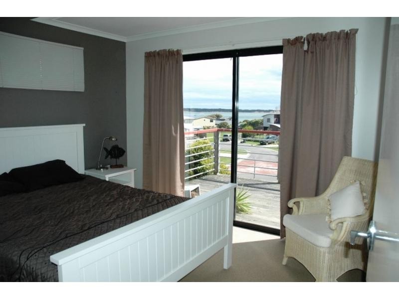 75 Penniwells Drive, San Remo VIC 3925