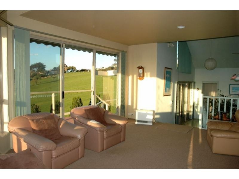 20 The Broadway, San Remo VIC 3925