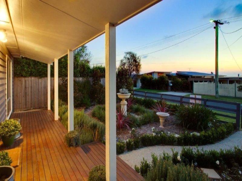 18 Kowloon Crescent, Coronet Bay VIC 3984