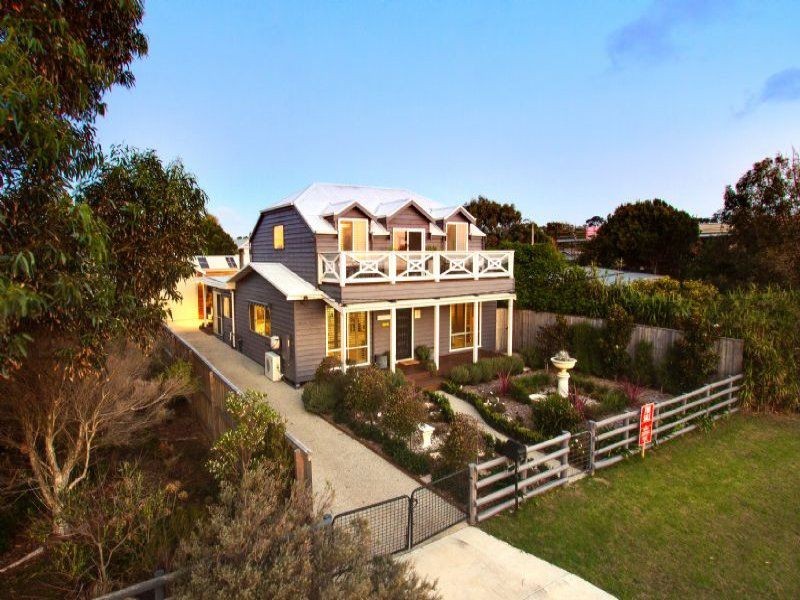 18 Kowloon Crescent, Coronet Bay VIC 3984