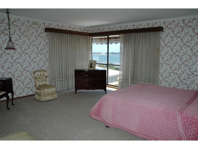 25 Ocean View Drive, San Remo VIC 3925