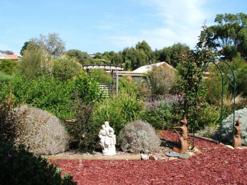 9 Genista Street, San Remo VIC 3925