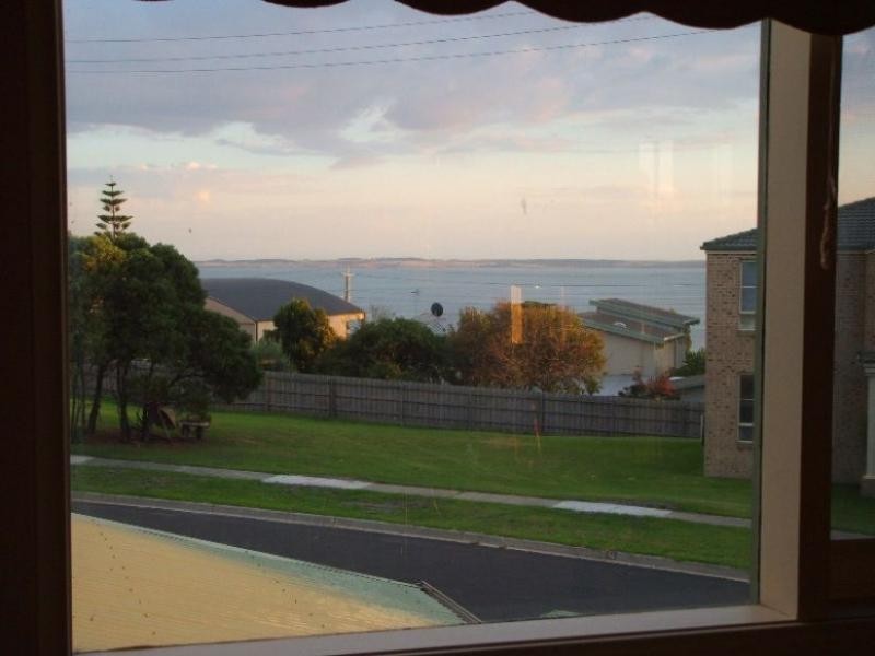 9 Genista Street, San Remo VIC 3925