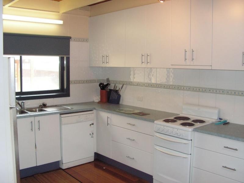 5A Thomas Grove, San Remo VIC 3925