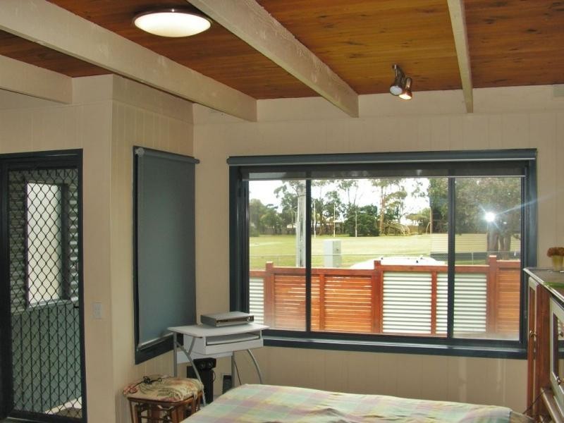 5A Thomas Grove, San Remo VIC 3925