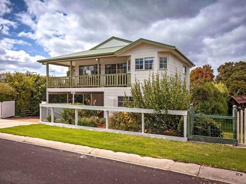 19 Manly Avenue, Cape Woolamai VIC 3925