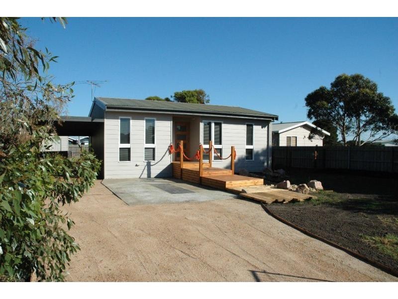 2 Seesburg Street, Cape Woolamai VIC 3925