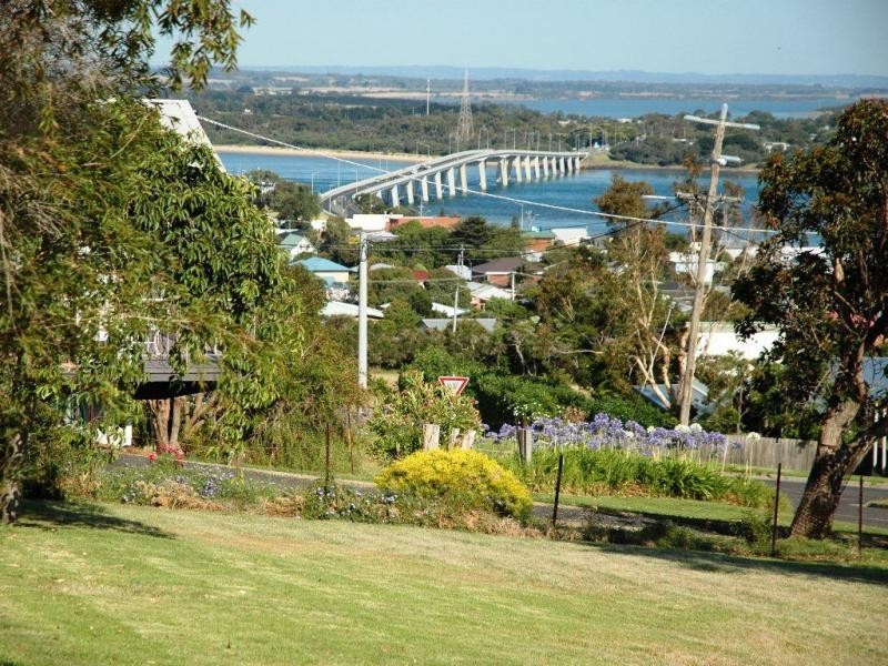 13 The Mount Drive, San Remo VIC 3925