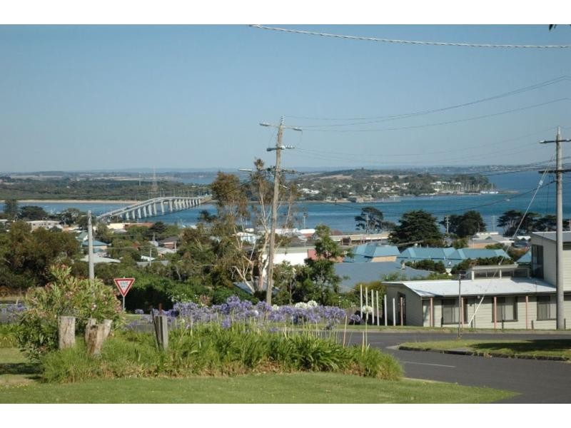 13 The Mount Drive, San Remo VIC 3925