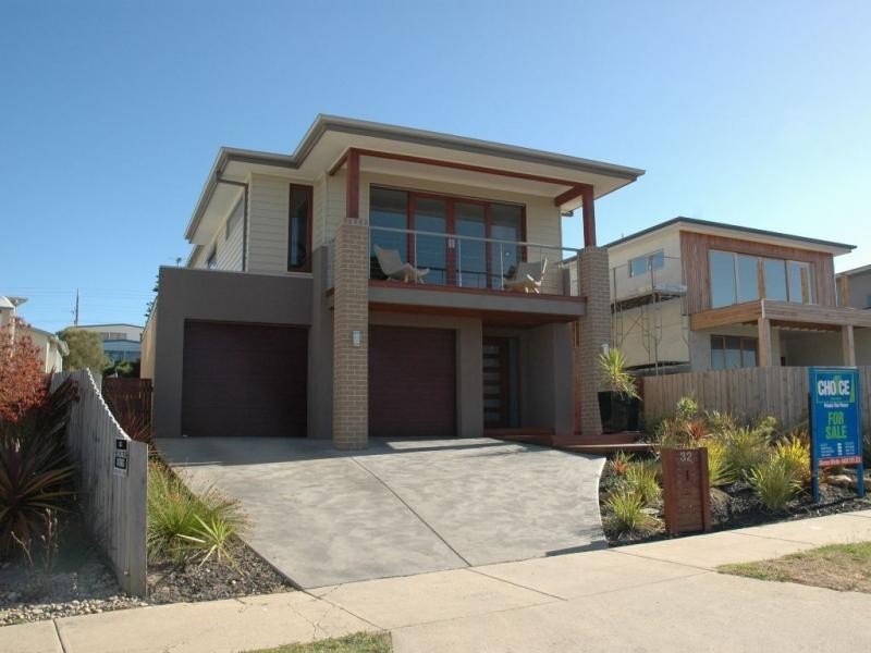 32 Halcyon Avenue, San Remo VIC 3925