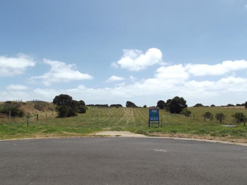 8 Cayley Court, San Remo VIC 3925