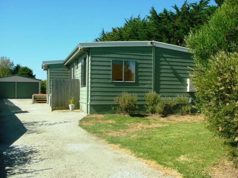 42 Cuthbert Street, Corinella VIC 3984