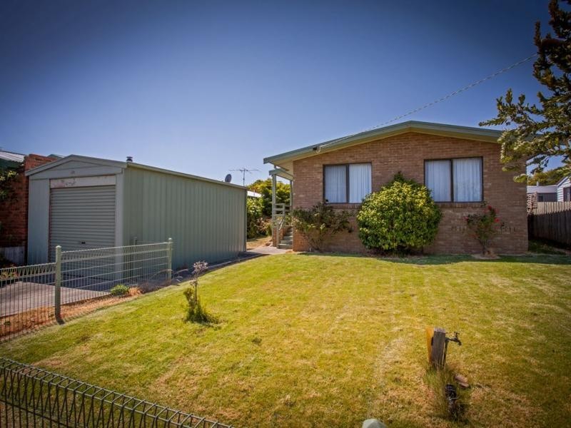 8 Keam Crescent, San Remo VIC 3925