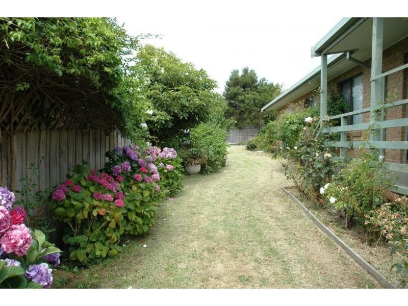 8 Keam Crescent, San Remo VIC 3925