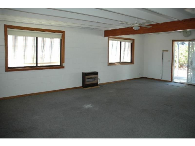 35 Back Beach Road, San Remo VIC 3925