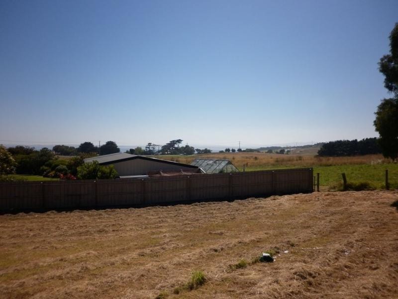 15 Tingara Close, San Remo VIC 3925