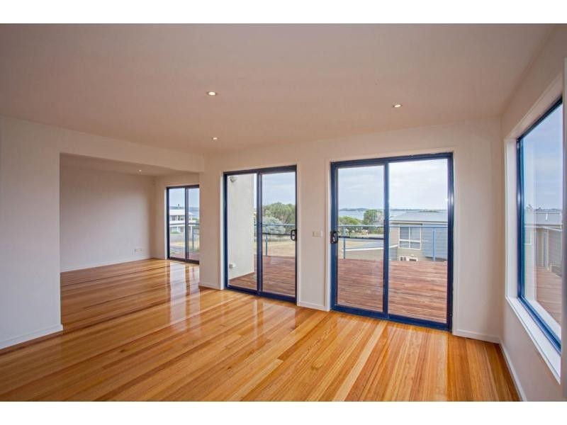 66 Penniwells Drive, San Remo VIC 3925