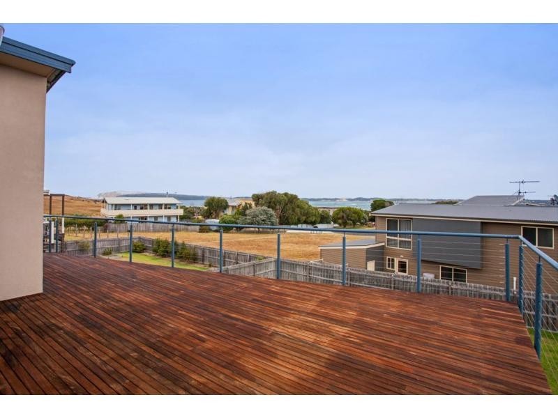 66 Penniwells Drive, San Remo VIC 3925