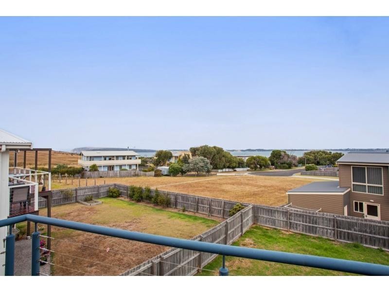 66 Penniwells Drive, San Remo VIC 3925