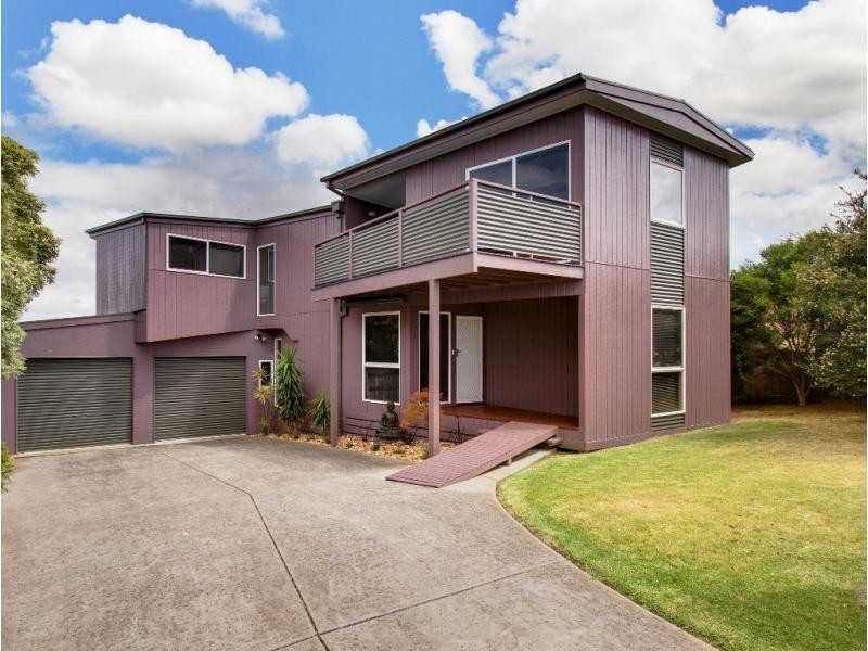 11 Boathaven Grove, San Remo VIC 3925