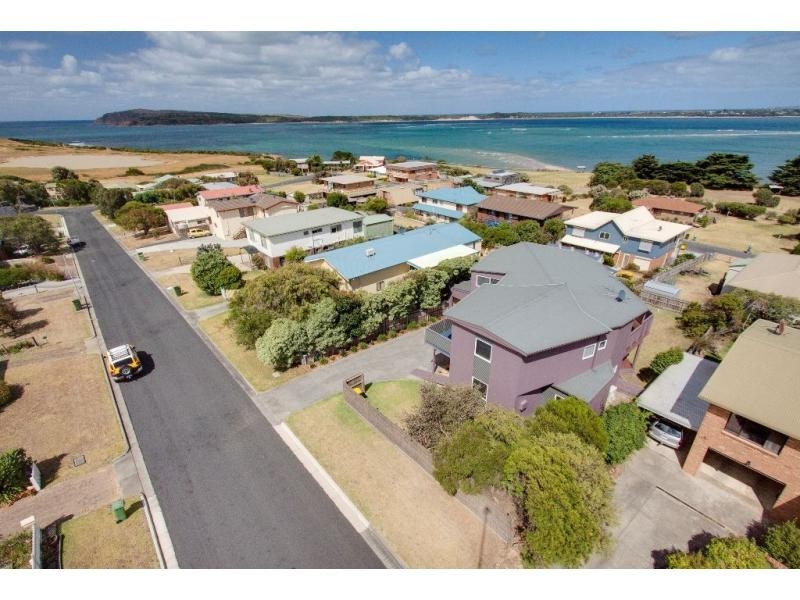 11 Boathaven Grove, San Remo VIC 3925