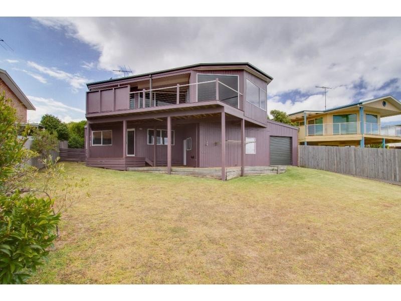 11 Boathaven Grove, San Remo VIC 3925