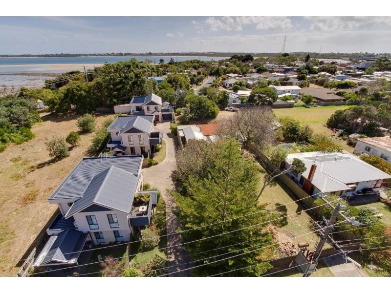 1/7 Bergin Grove, San Remo VIC 3925