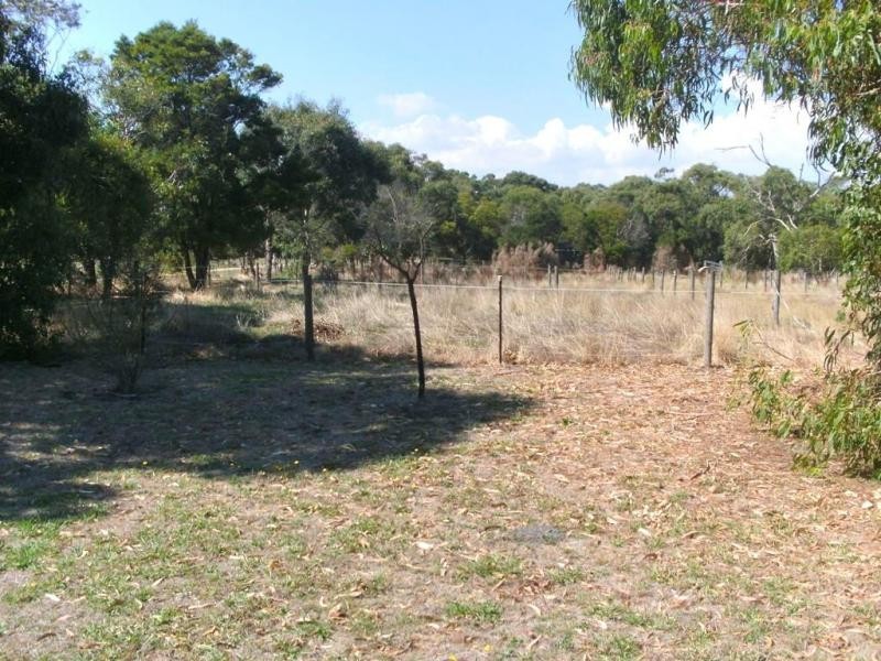 15 Cemetery Road, Corinella VIC 3984