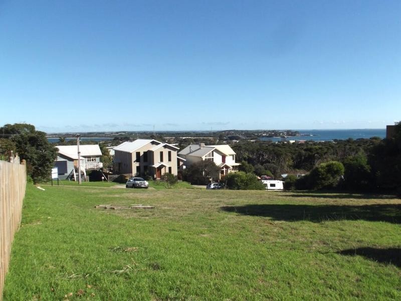 16 The Broadway, San Remo VIC 3925