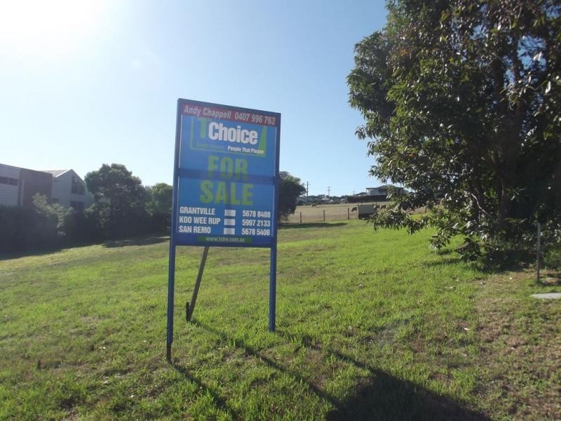 16 The Broadway, San Remo VIC 3925