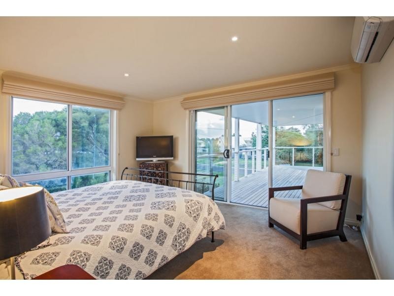 82 Champ Elysees Esplanade, Coronet Bay VIC 3984