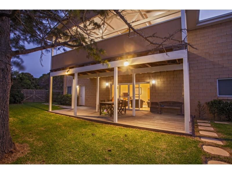 82 Champ Elysees Esplanade, Coronet Bay VIC 3984