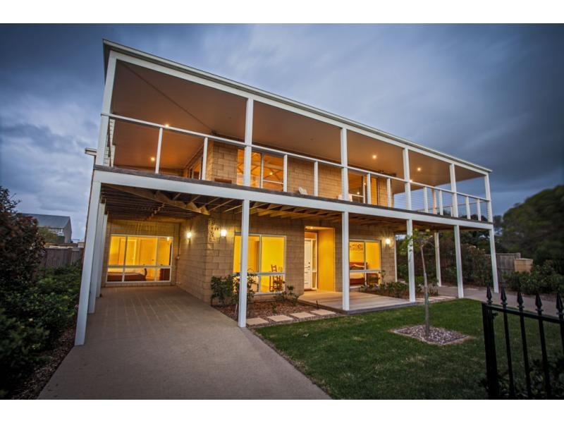 82 Champ Elysees Esplanade, Coronet Bay VIC 3984